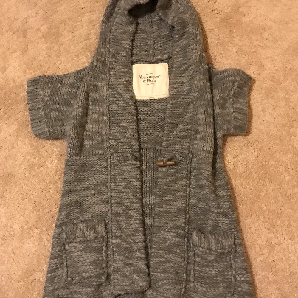 A&F Large Grey Knit Short sleeve Cardigan